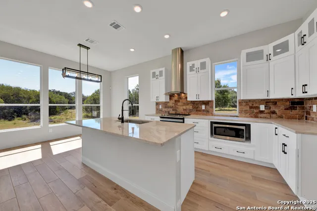 105 River Bluff Castroville, TX 78009