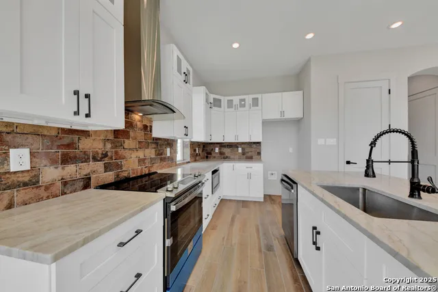 105 River Bluff Castroville, TX 78009