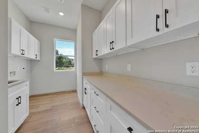 105 River Bluff Castroville, TX 78009