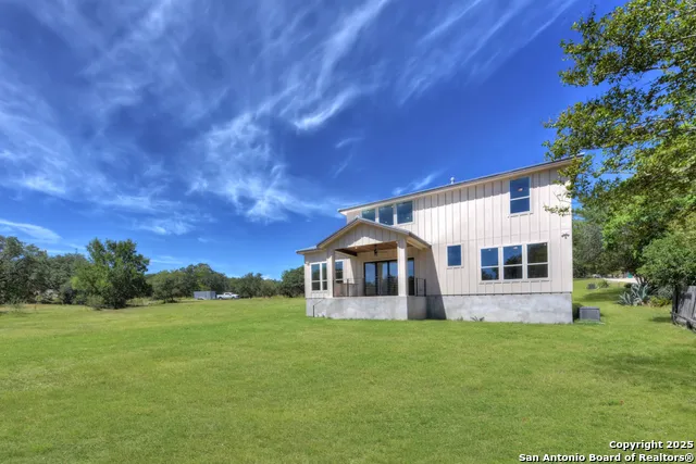105 River Bluff Castroville, TX 78009