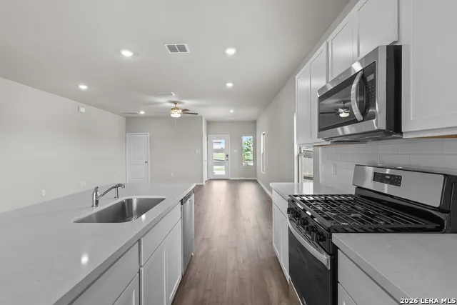 5120 Park Cape Schertz, TX 78124