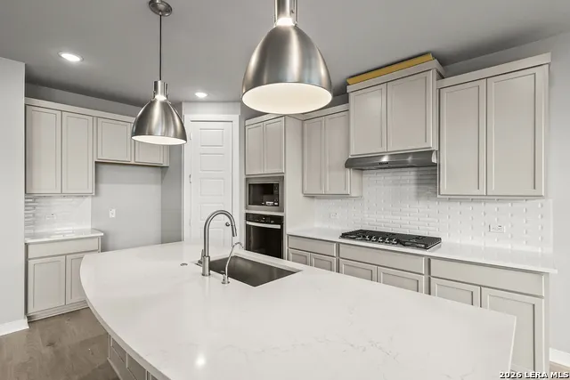 504 Foxtail Canyon Cibolo, TX 78108