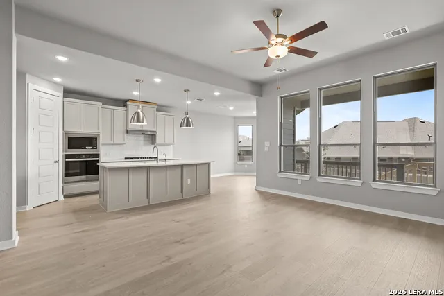 504 Foxtail Canyon Cibolo, TX 78108