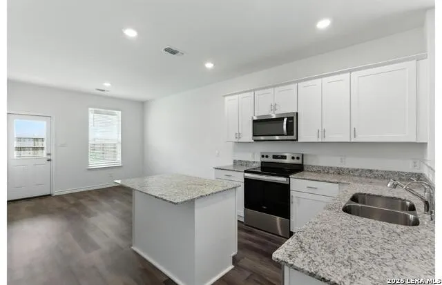5167 Bay Breeze San Antonio, TX 78245