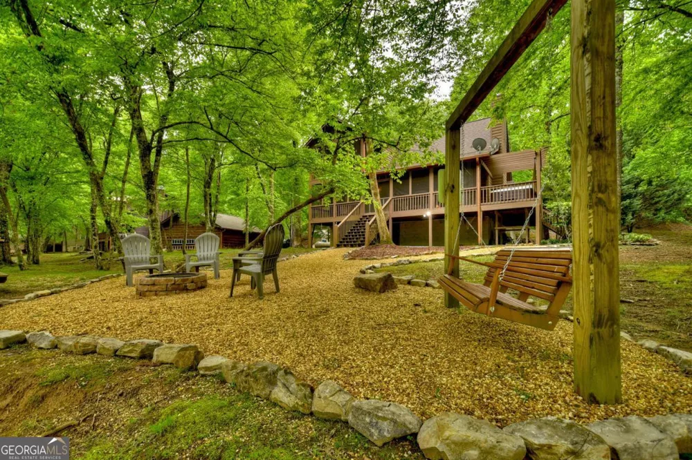 133 Muller LN Ellijay, GA 30540
