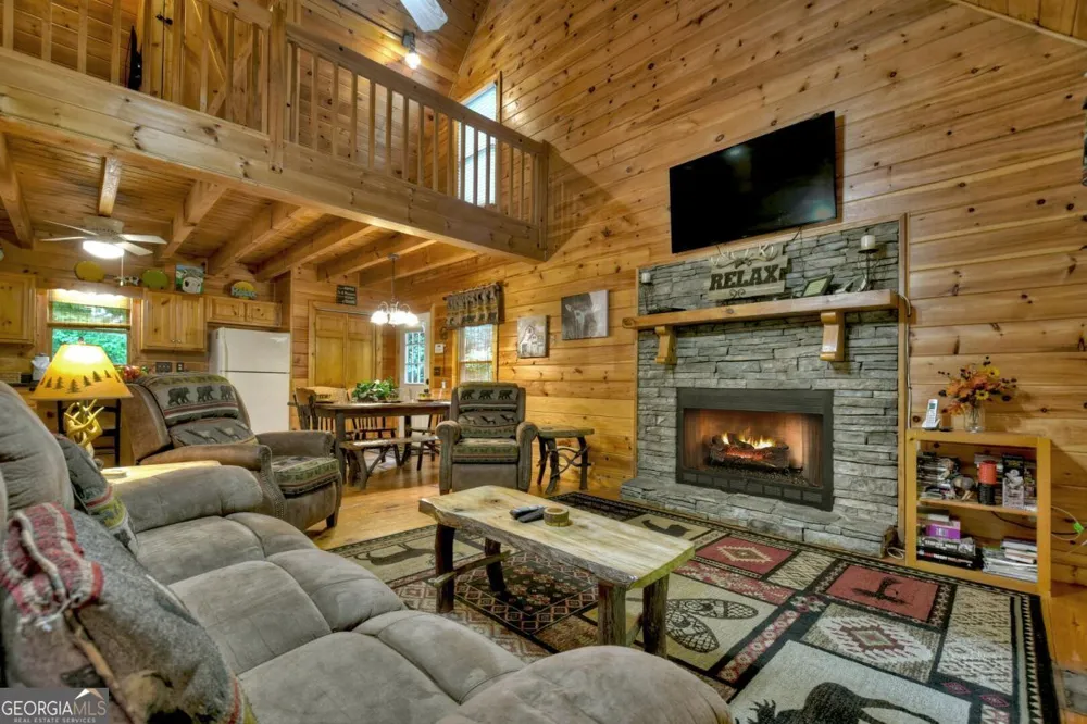133 Muller LN Ellijay, GA 30540