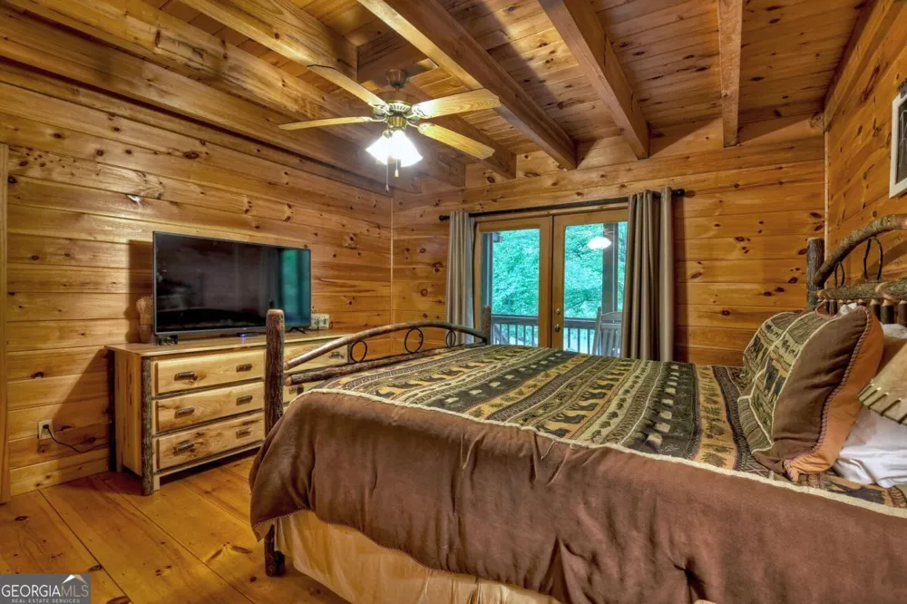 133 Muller LN Ellijay, GA 30540