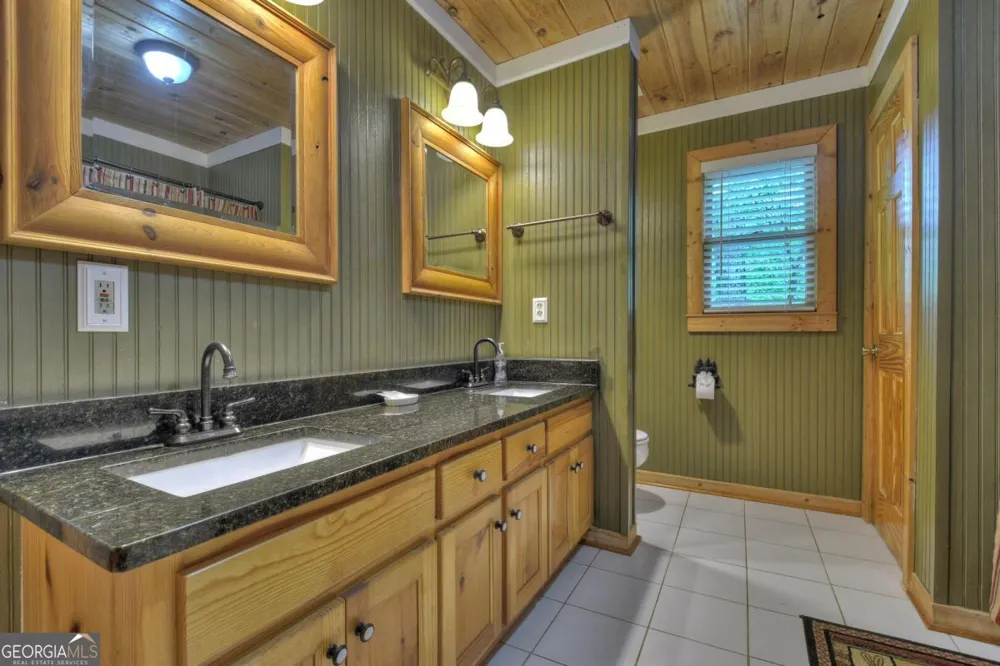 133 Muller LN Ellijay, GA 30540