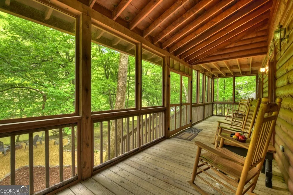 133 Muller LN Ellijay, GA 30540
