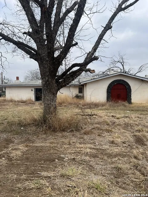 3938 Fm 117 Uvalde, TX 78801