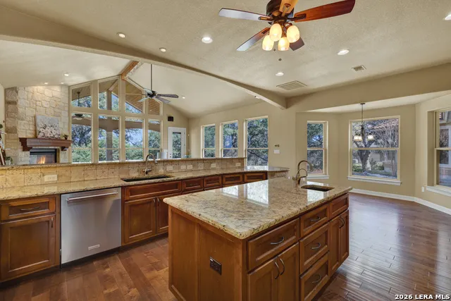 7607 Sky Loop San Antonio, TX 78266