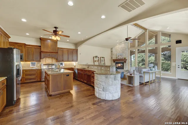 7607 Sky Loop San Antonio, TX 78266