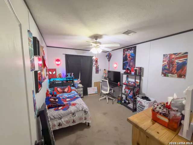 114 4th Natalia, TX 78059