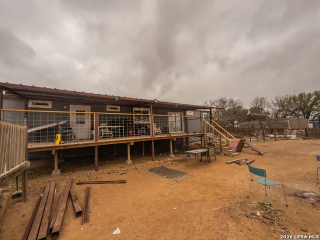 114 4th Natalia, TX 78059
