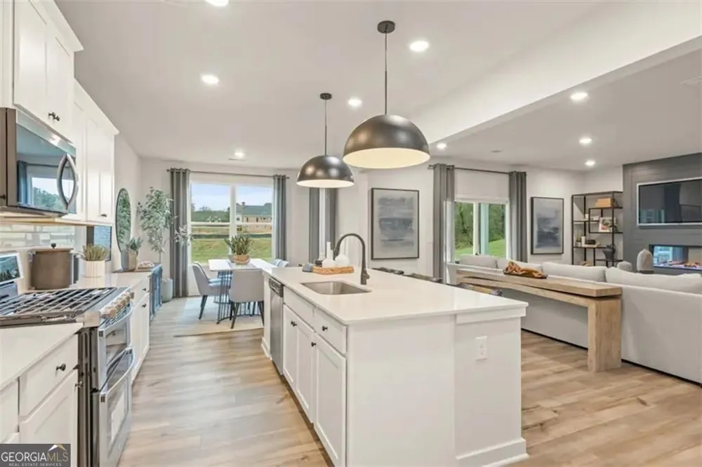 404 Province CT Canton, GA 30115