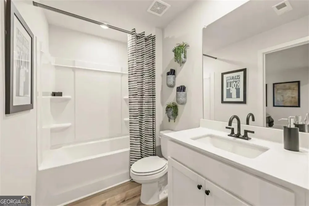 404 Province CT Canton, GA 30115