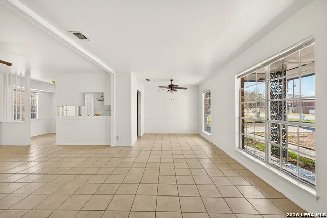 5958 Midcrown San Antonio, TX 78218