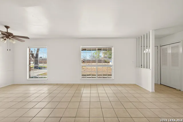 5958 Midcrown San Antonio, TX 78218