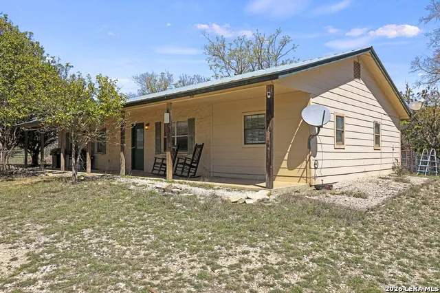 146 Exotic Bandera, TX 78003
