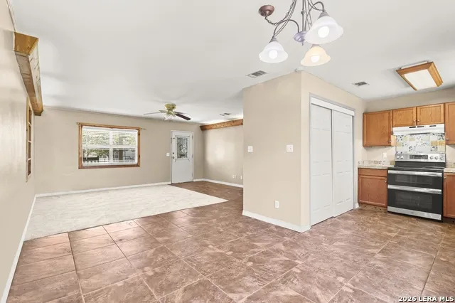 146 Exotic Bandera, TX 78003