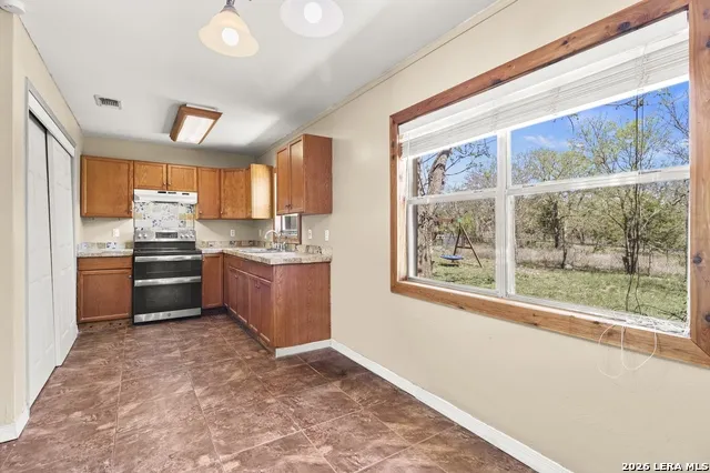 146 Exotic Bandera, TX 78003