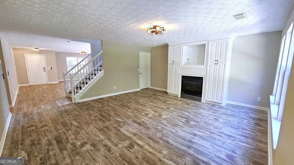 528 Lazy River LN Woodstock, GA 30188
