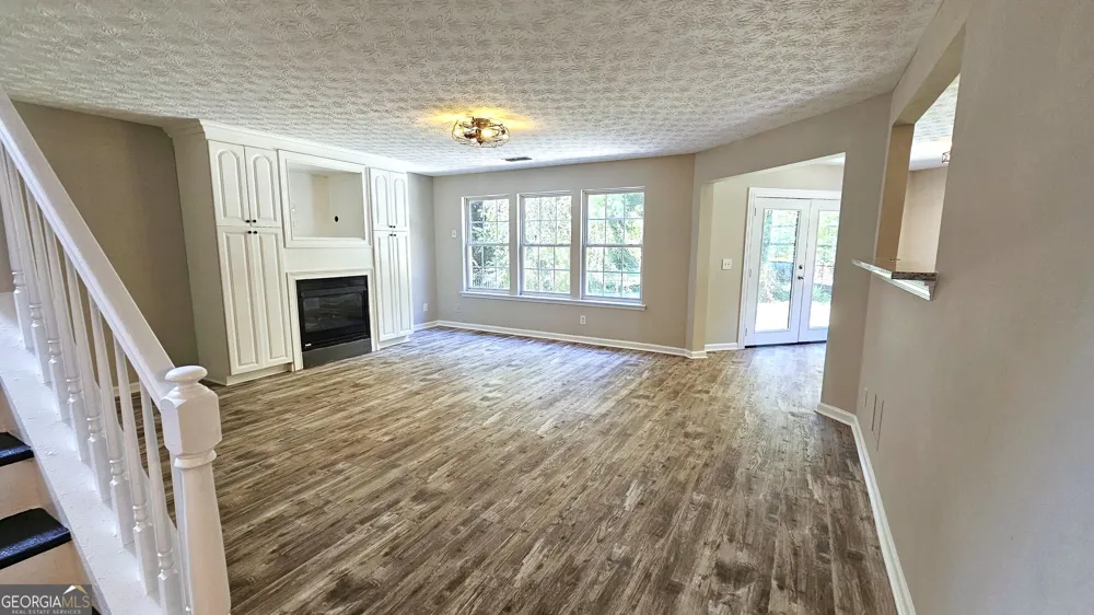 528 Lazy River LN Woodstock, GA 30188