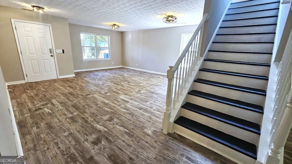 528 Lazy River LN Woodstock, GA 30188