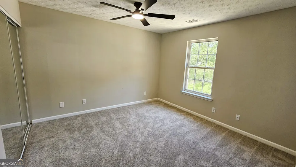 528 Lazy River LN Woodstock, GA 30188