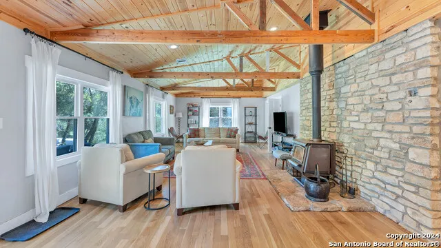 606 Deer Lake Cove Wimberley, TX 78676