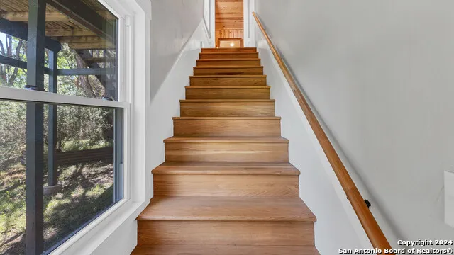 606 Deer Lake Cove Wimberley, TX 78676