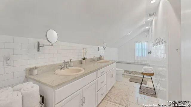 606 Deer Lake Cove Wimberley, TX 78676