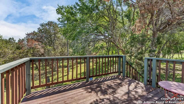 606 Deer Lake Cove Wimberley, TX 78676