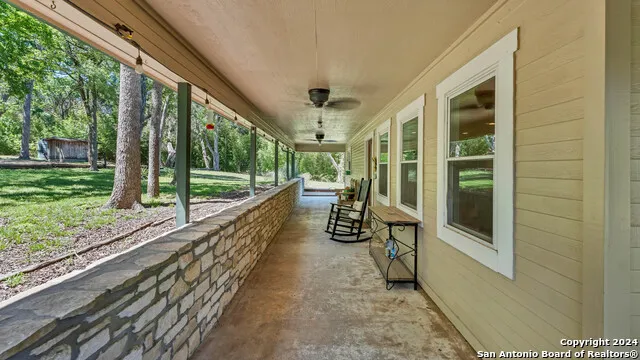 606 Deer Lake Cove Wimberley, TX 78676