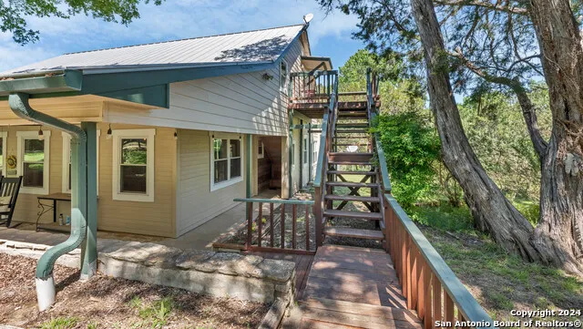 606 Deer Lake Cove Wimberley, TX 78676