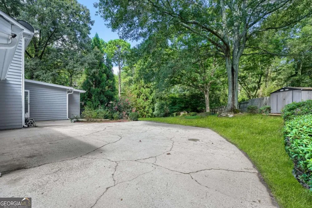 5717 Braddock CT Atlanta, GA 30350