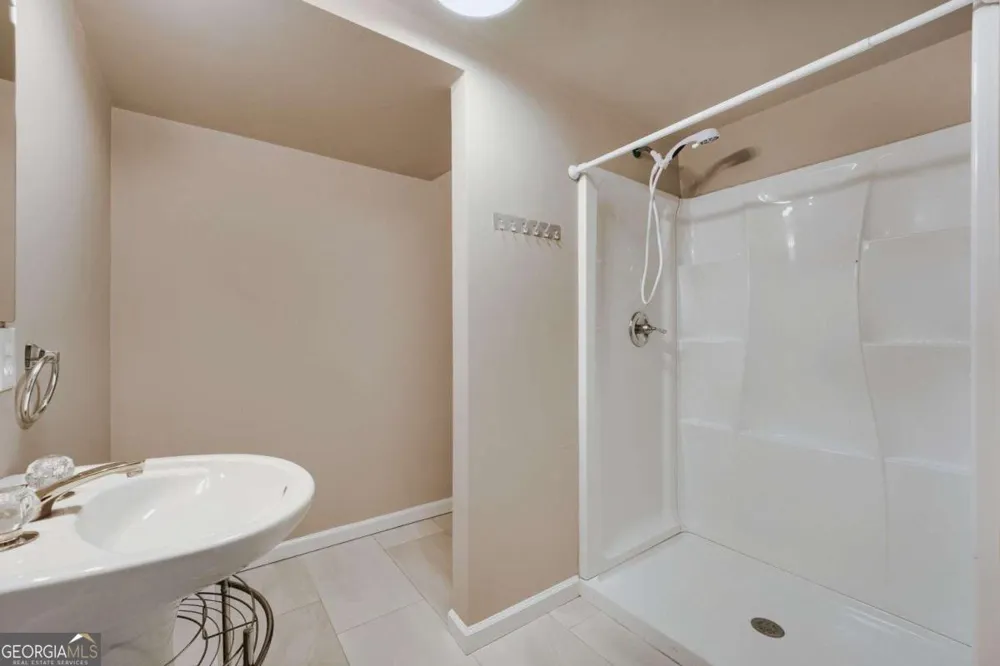5717 Braddock CT Atlanta, GA 30350