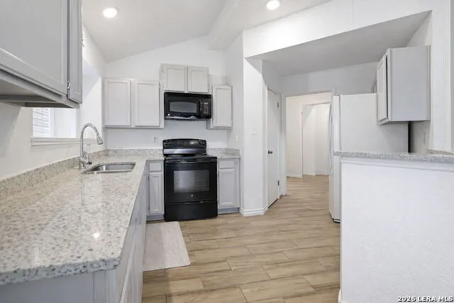 8104 Forest Bow Live Oak, TX 78233