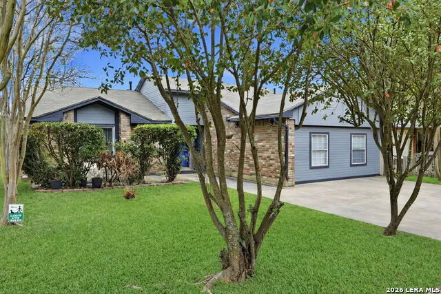 8104 Forest Bow Live Oak, TX 78233