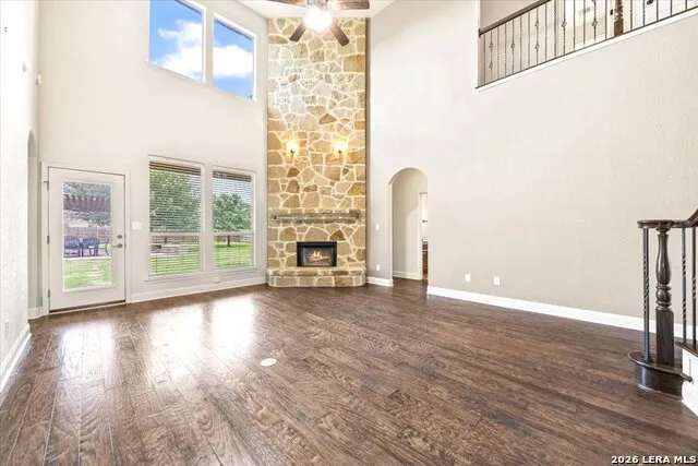 6909 Hallie Heights Schertz, TX 78154