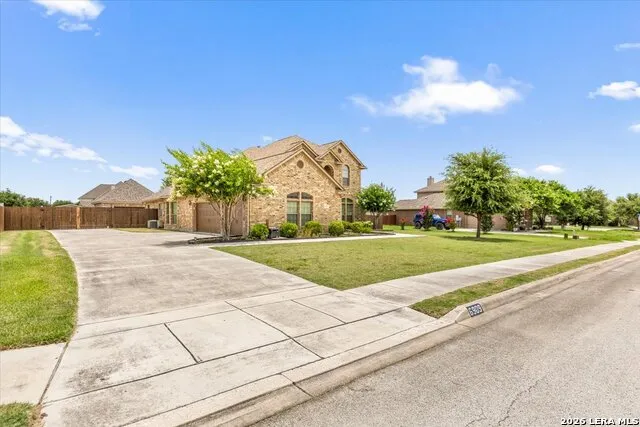 6909 Hallie Heights Schertz, TX 78154
