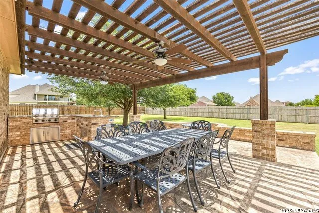 6909 Hallie Heights Schertz, TX 78154