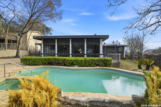 1311 Wiltshire Terrell Hills, TX 78209