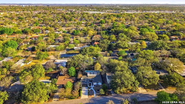 1311 Wiltshire Terrell Hills, TX 78209