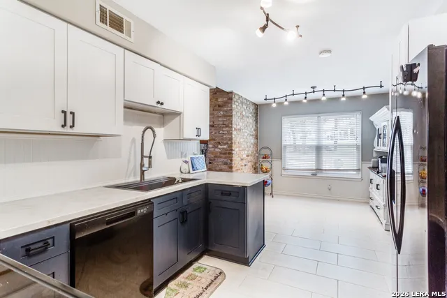 1315 Mount Vieja San Antonio, TX 78213
