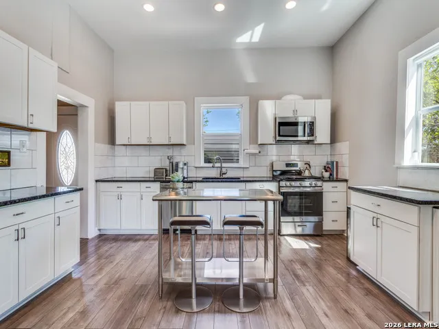1030 Montana San Antonio, TX 78203