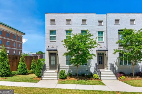 205 Nash ST