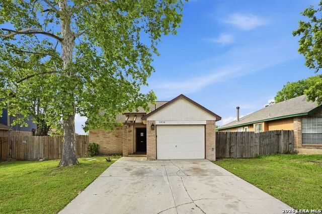 11426 LONG TRL San Antonio, TX 78245