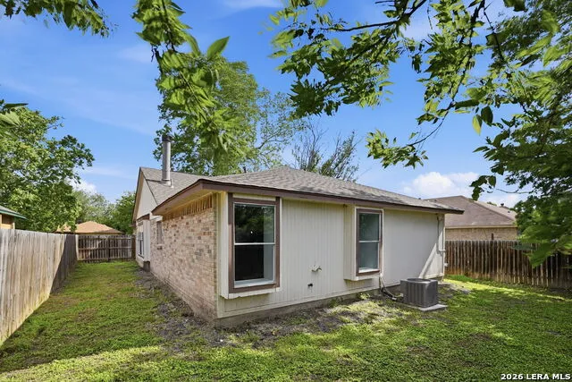 11426 LONG TRL San Antonio, TX 78245