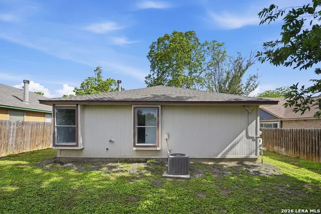 11426 LONG TRL San Antonio, TX 78245